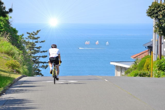 ロードバイクと海